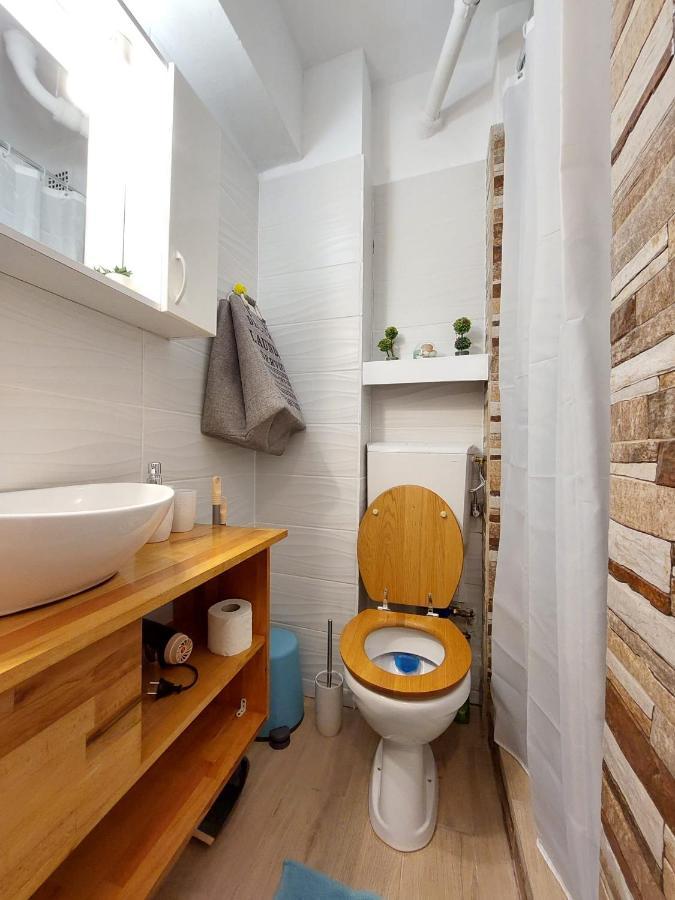 Laroka House Cosy Studio Universitate Бухарест Экстерьер фото